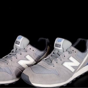 New Balance Retro Sneakers
